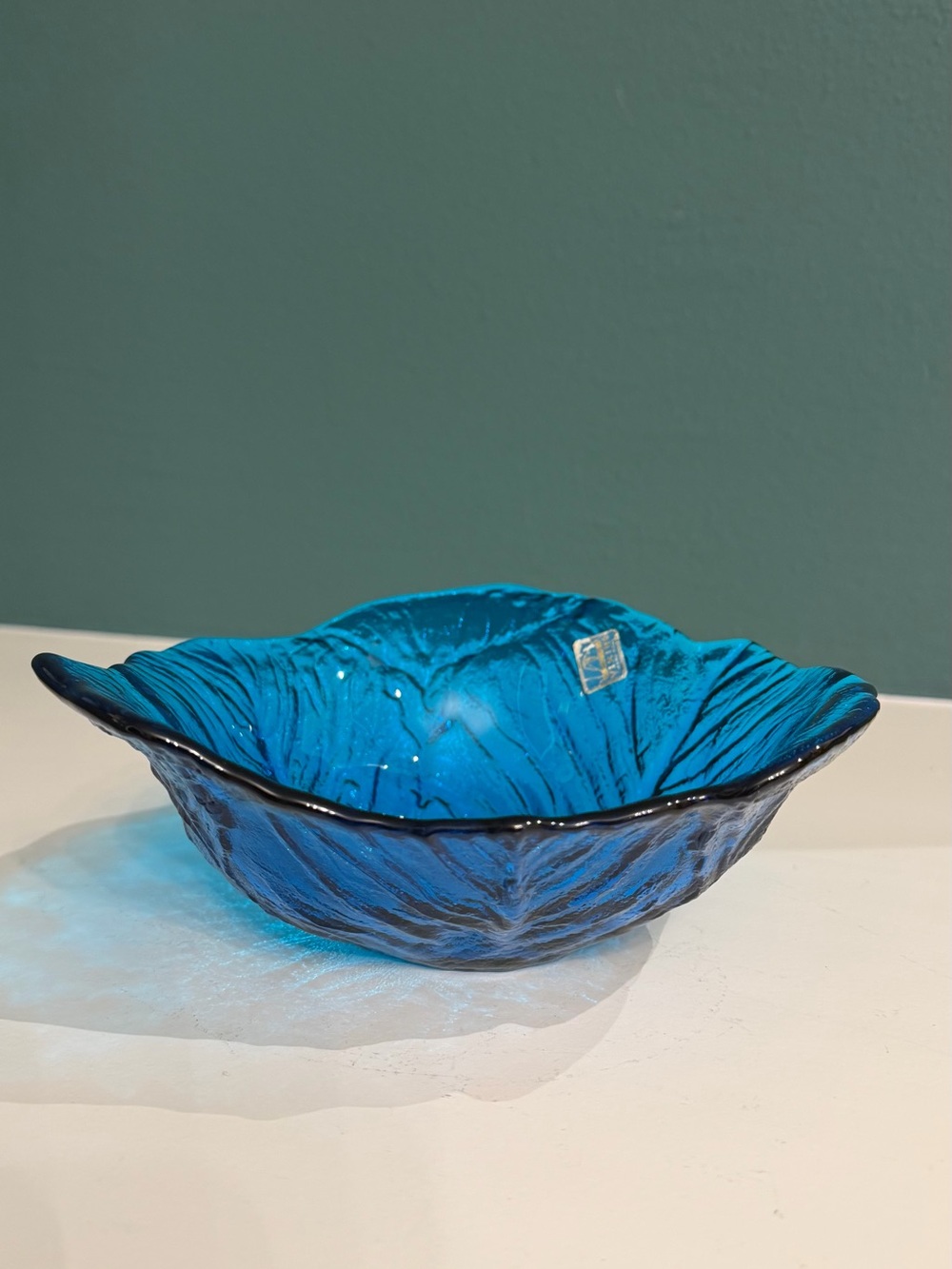 Vintage Viking Glass Blue Lettuce Cabbage Leaf Bowl MCM Art Glass 7”